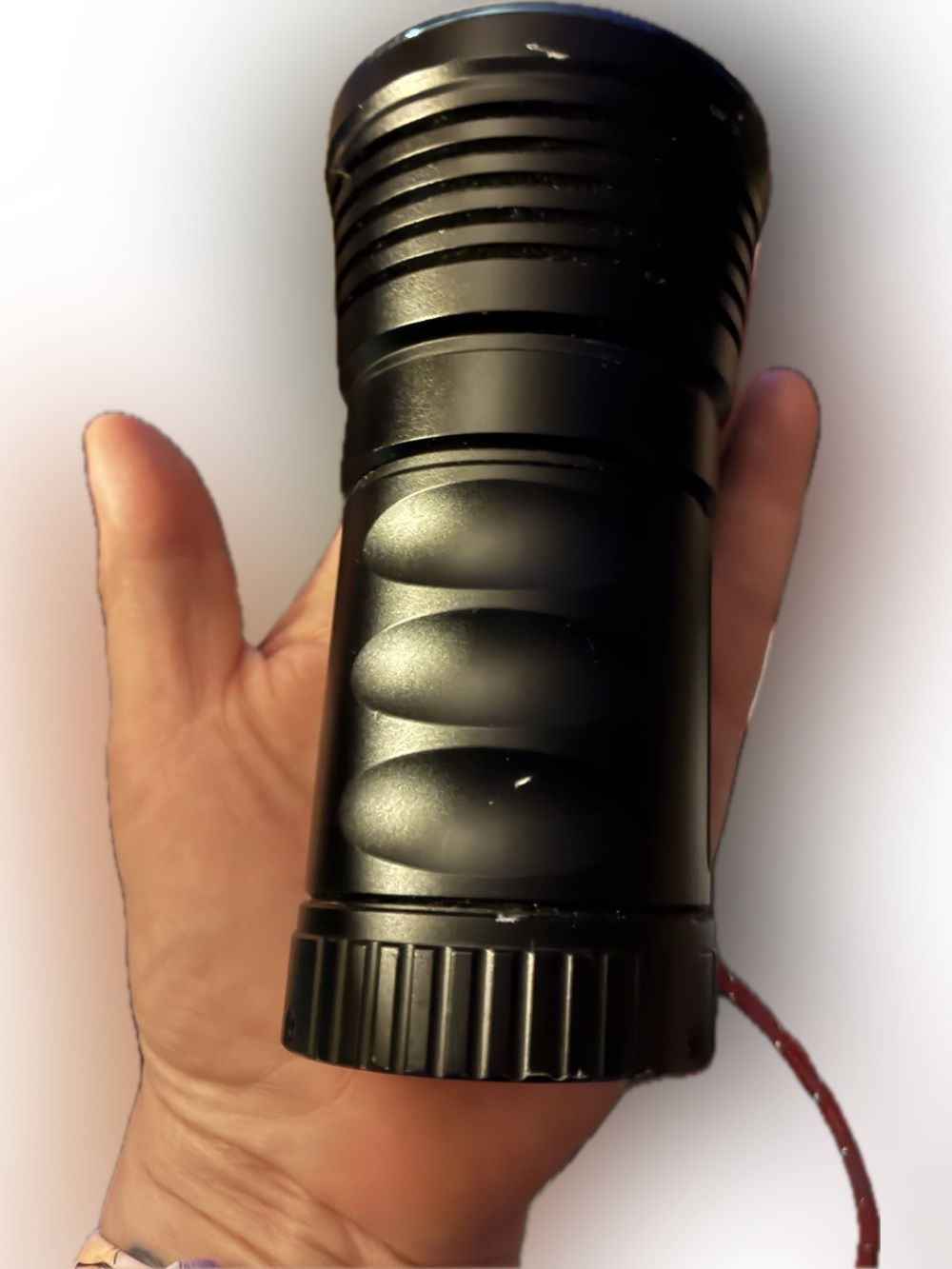🔦 Olight X7R Marauder Rechargeable LED Flashlight – Black - Picture 4 of 17